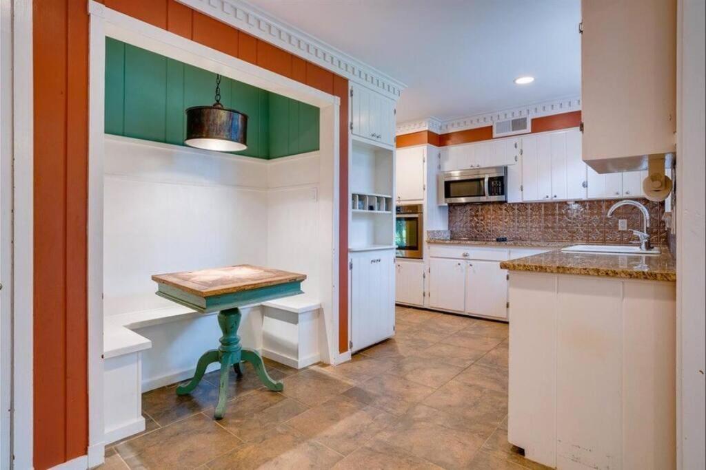 Elegant 6 Bedroom Home In Heart Of 멤피스 외부 사진