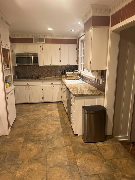 Elegant 6 Bedroom Home In Heart Of 멤피스 외부 사진